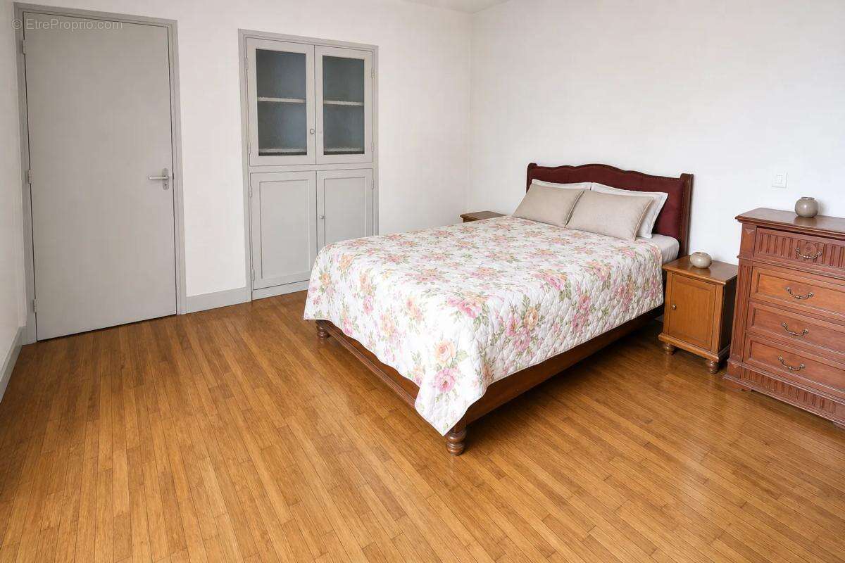 Maison de 5 pièces de 237 m² à Boisse-Penchot - photo 8