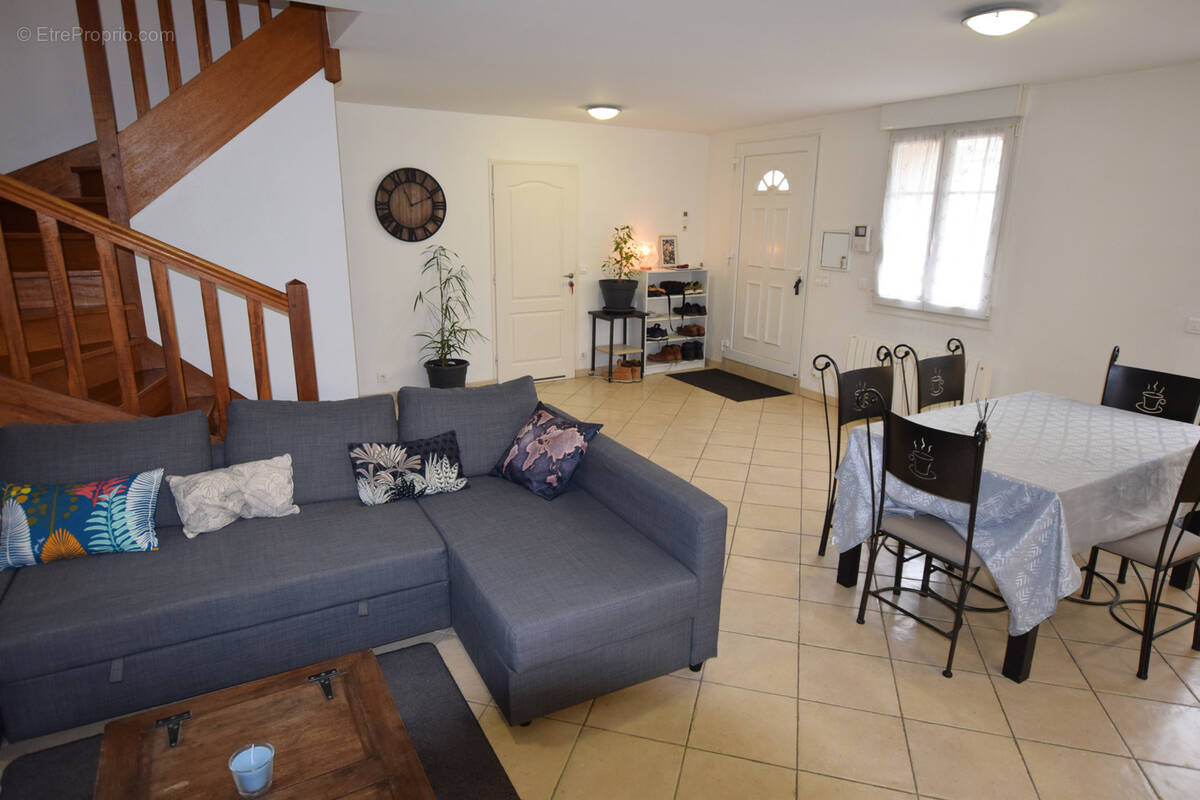 Maison à AUNAY-SOUS-AUNEAU