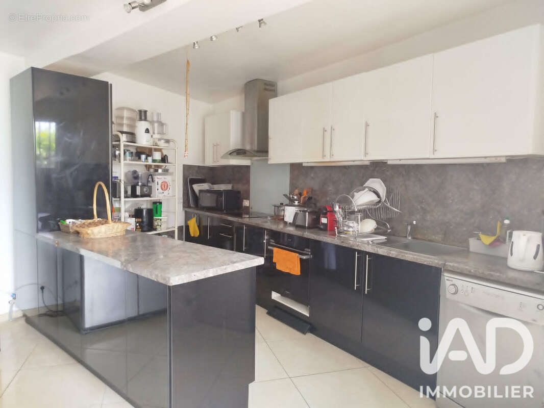 Maison 214 m² à Beaumont-Le-Roger  - photo 4