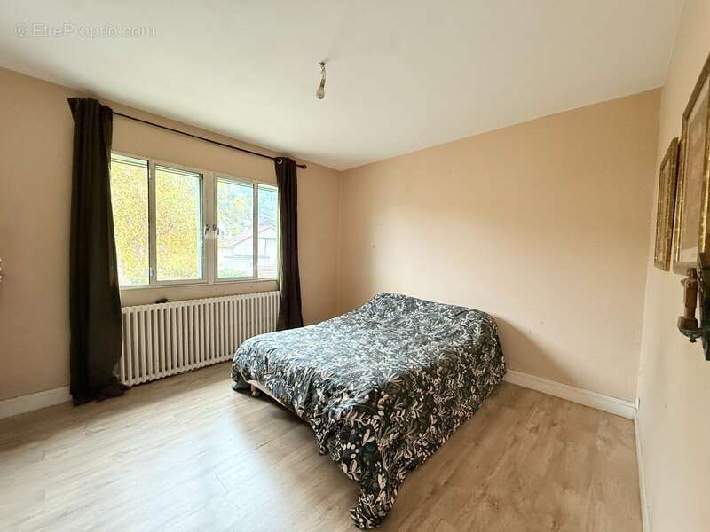 Maison à JOUY-LE-MOUTIER