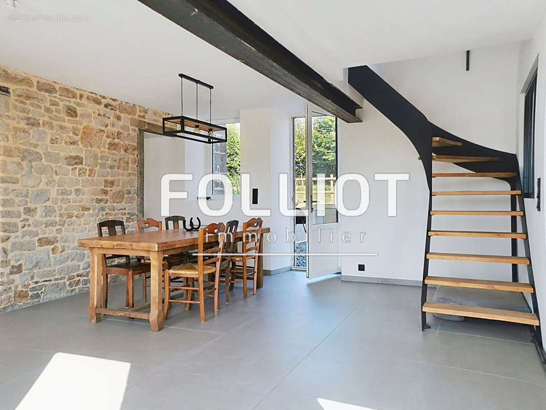 Maison avec dépendances sur 1 hectare - photo 6