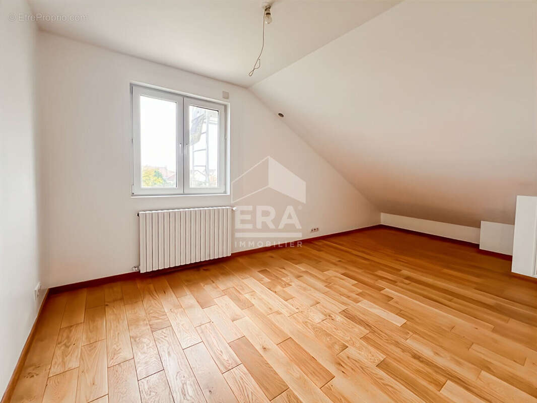 Maison à DAMMARIE-LES-LYS