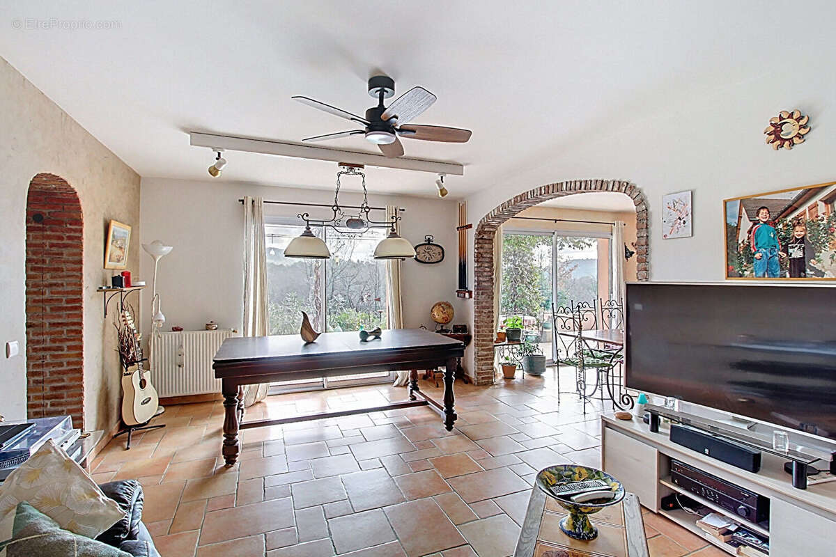 A VENDRE ! VILLECROZE - Maison 147 m² avec piscine et superbe vue dégagée - photo 21