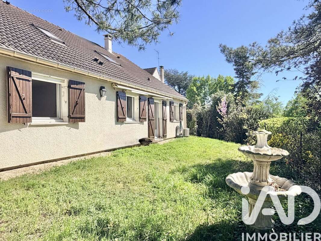 Photo 2 - Maison à SAINT-GERMAIN-LES-CORBEIL