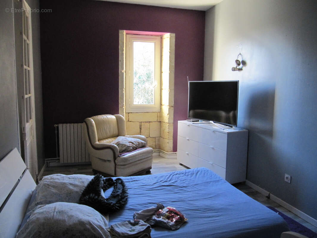 Appartement à PRIGNAC-ET-MARCAMPS