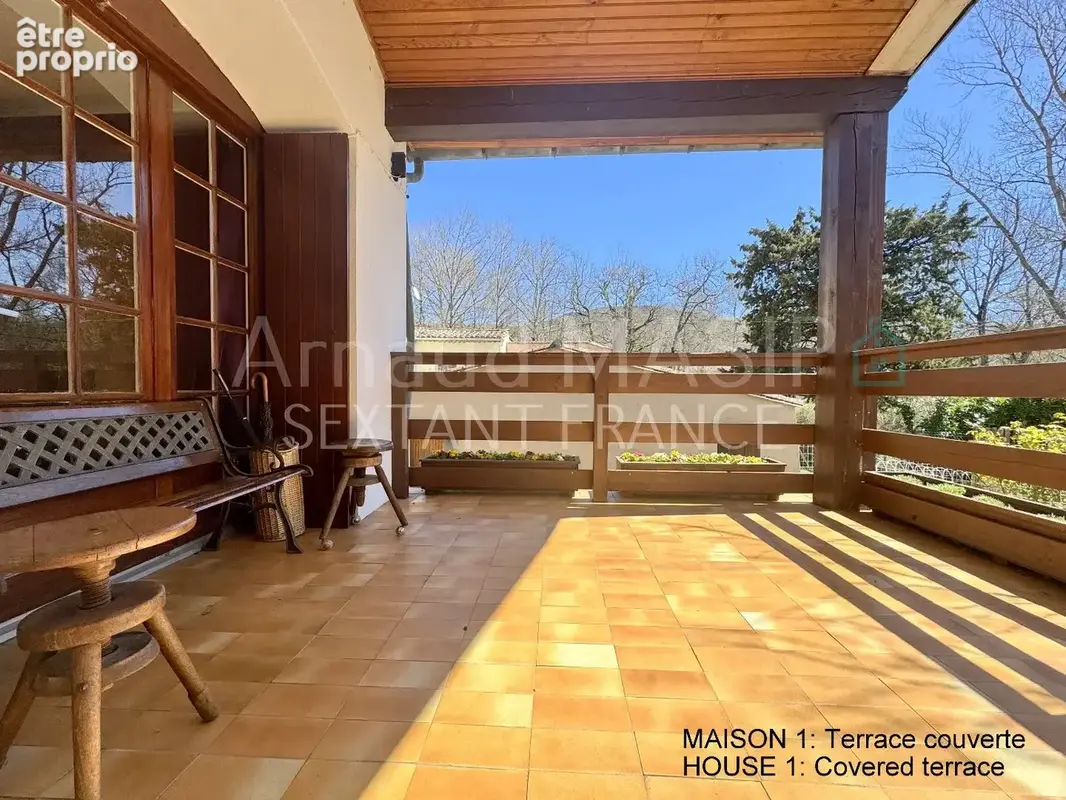 Imposant ensemble immobilier, 2 maisons attenantes, 8 chambres, grand jardin, piscine hors sol - photo 3