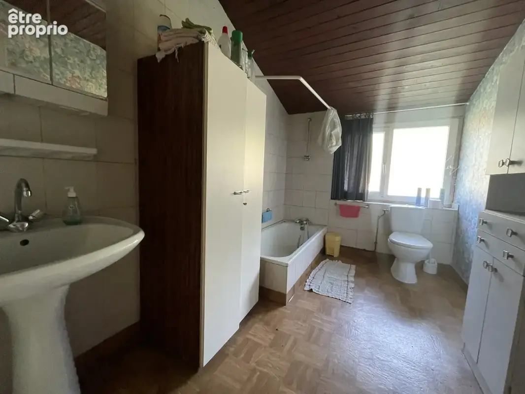 Ensemble immobilier avec deux maisons, un entrepôt et terrain constructible - photo 15