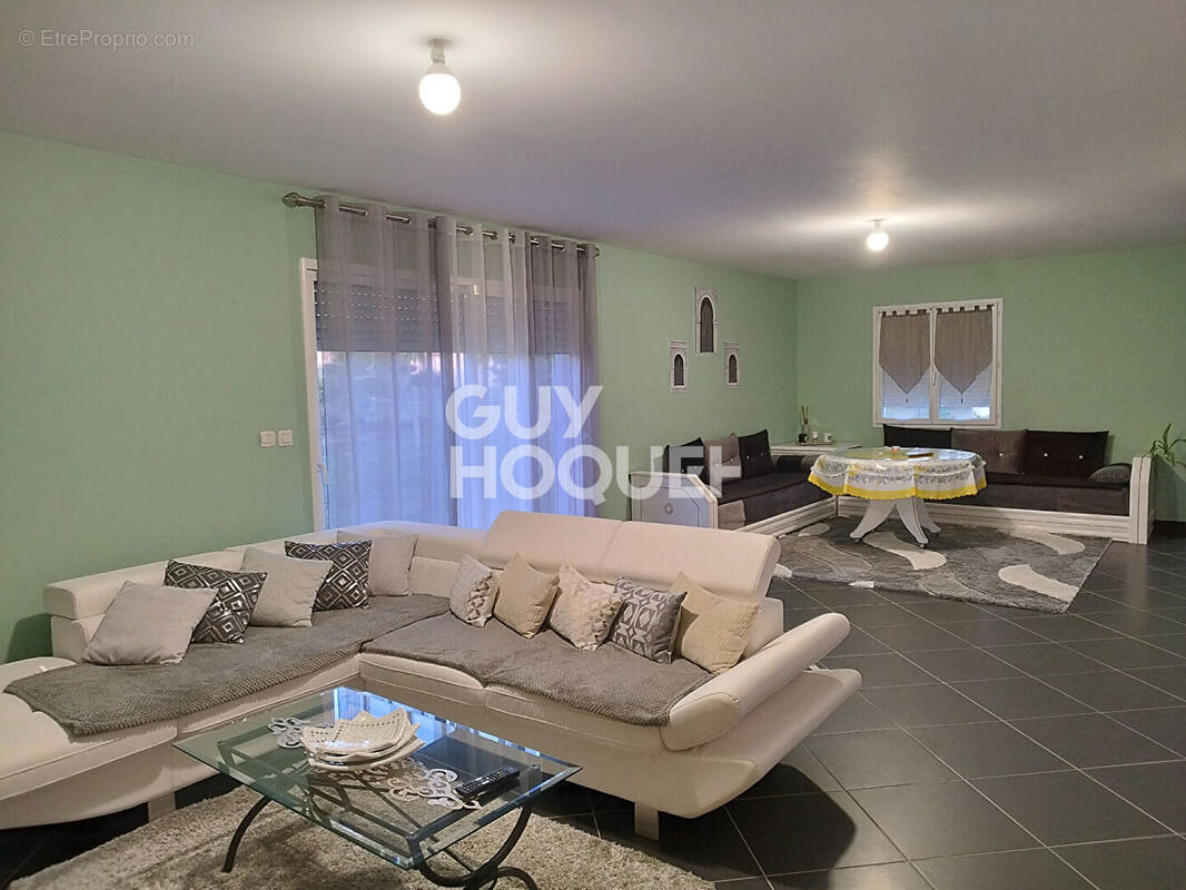 Maison à SAINTE-BAZEILLE