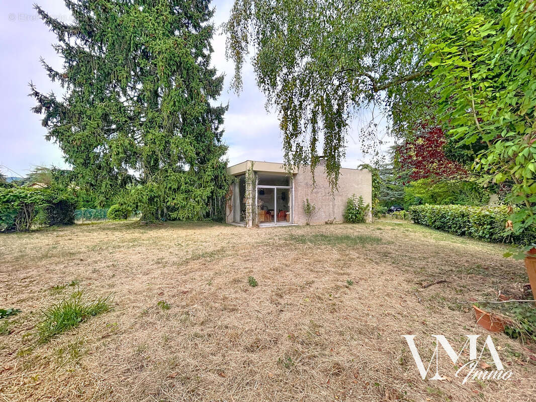 Maison à CHAMPAGNE-AU-MONT-D&#039;OR