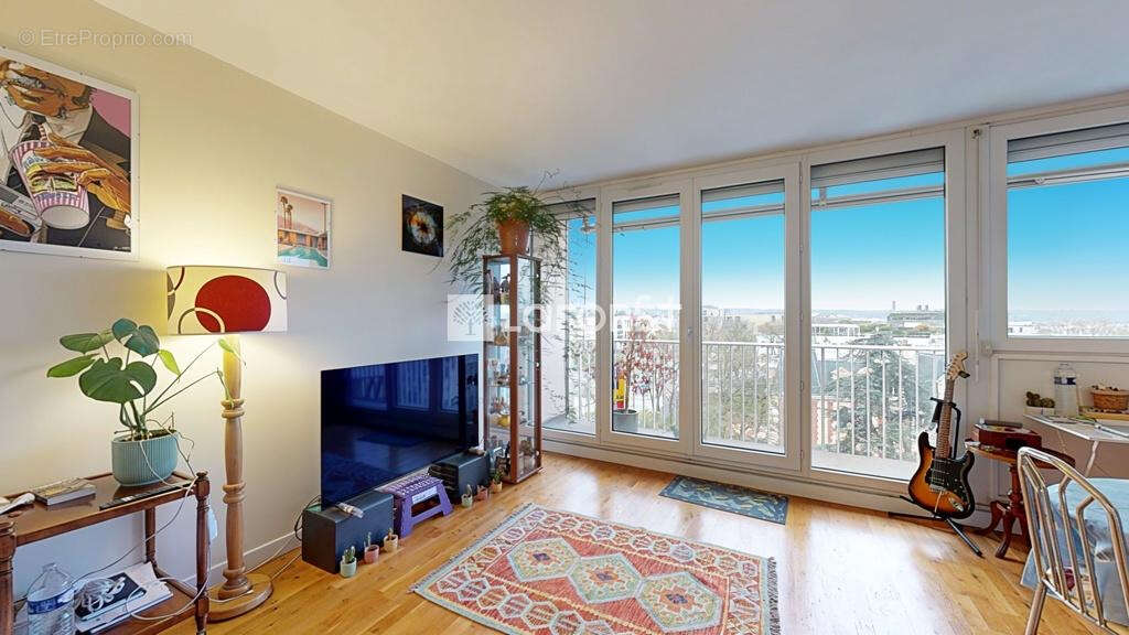 Appartement à NANTERRE