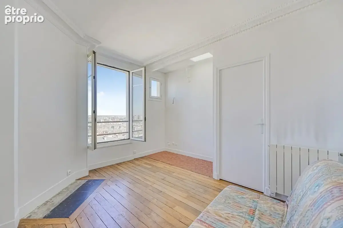 Rue lamarck, dernier etage vue degagee - photo 2