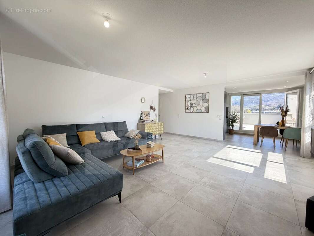 Appartement à ECHIROLLES