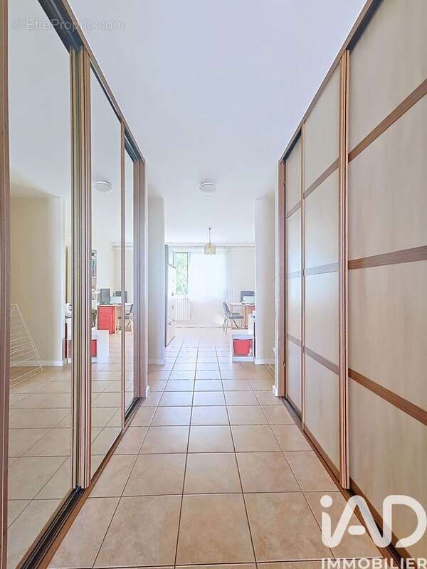 Photo 6 - Appartement à VAIRES-SUR-MARNE