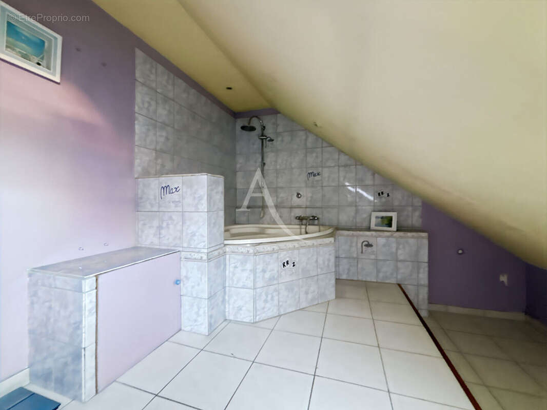 Maison à FLEURY-SUR-ANDELLE