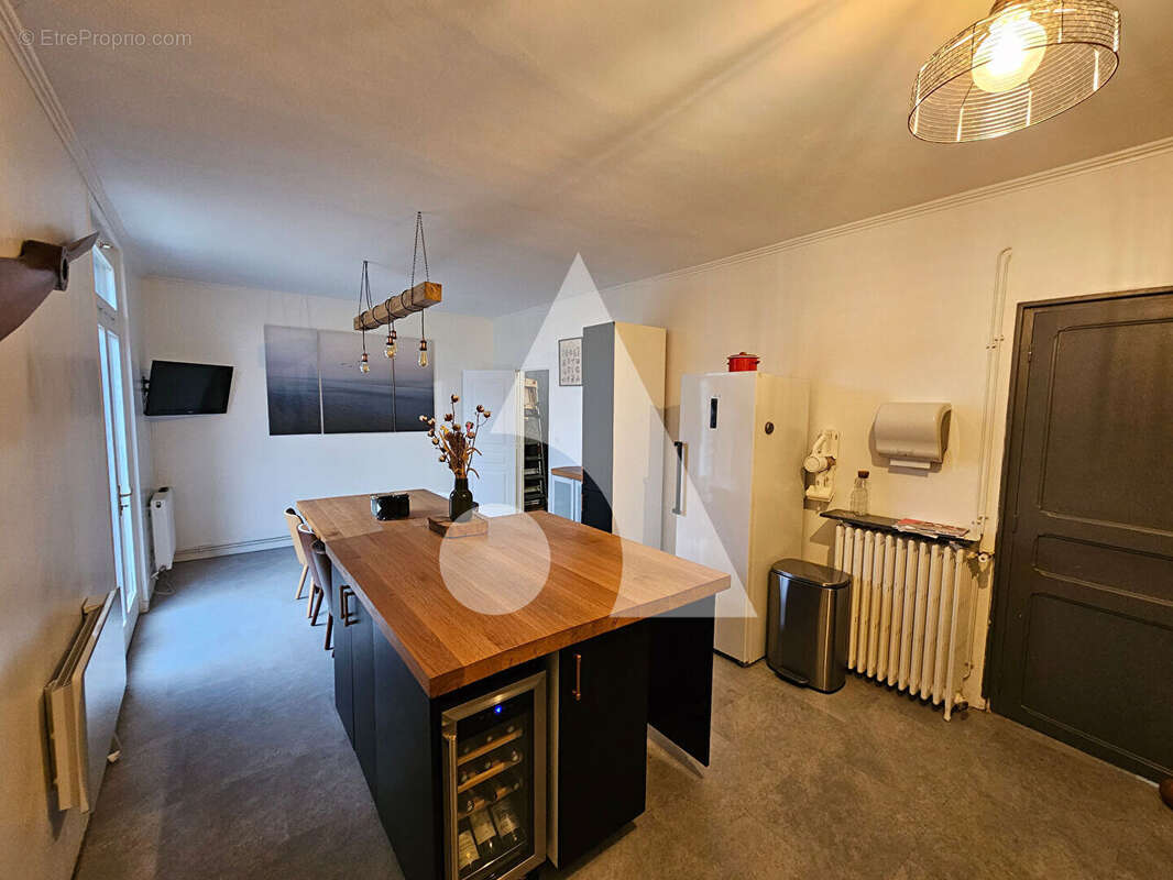 Maison secteur COULOMMIERS 6 pièces 195 M² - photo 4