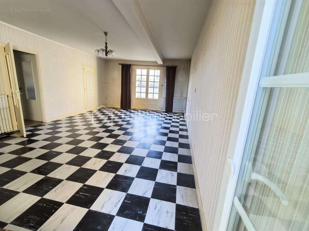 Maison à CHATEAU-RENAULT
