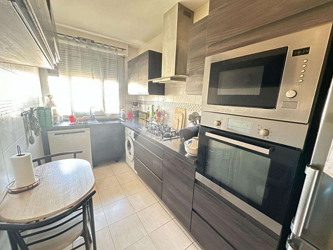 Appartement à MARSEILLE-3E