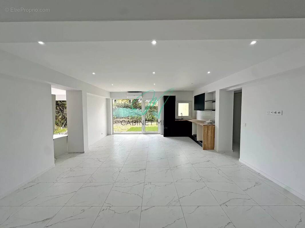 Appartement à VALBONNE