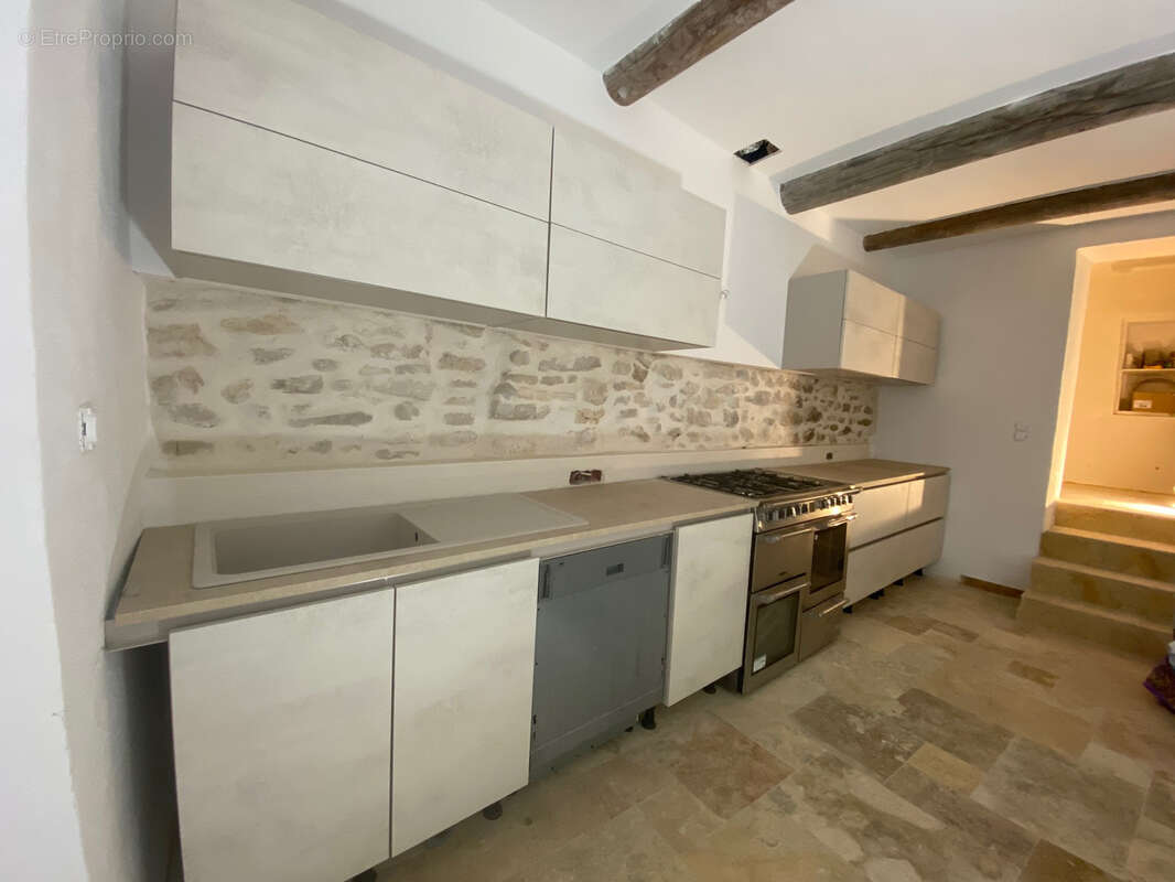 Maison à FONTAINE-DE-VAUCLUSE