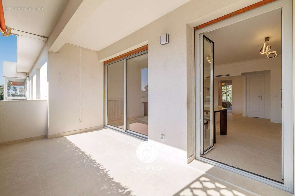 Nice cimiez // avenue georges v : appartement traversant / rénové / meublé / terrasses - photo 10
