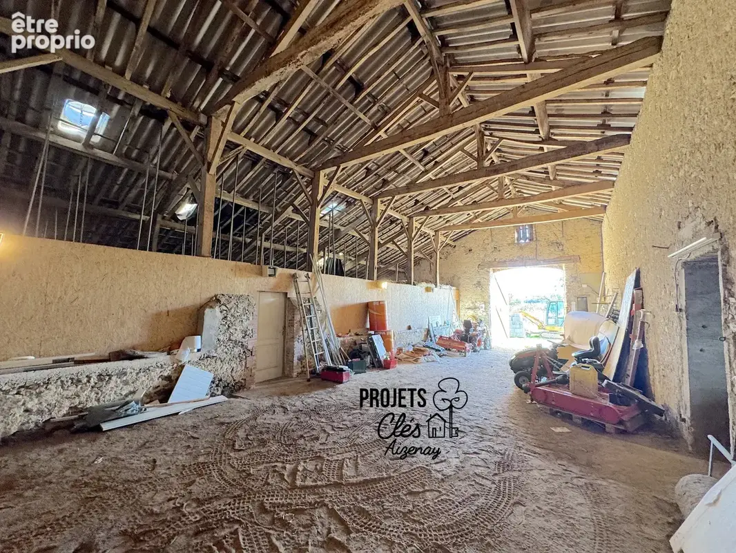 Grange de 440 m2 sur 9 000 m2 de terrain - photo 2