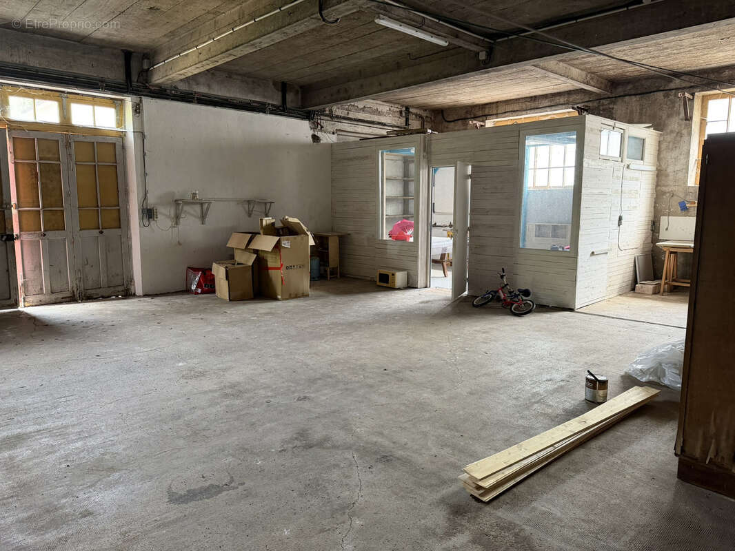Maison 3 chambres avec cour et garages - photo 37