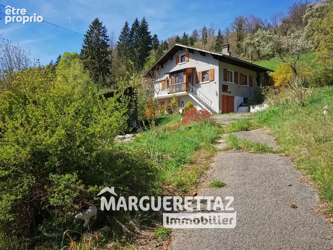 Lumineuse maison familiale à rénover, grand terrain, zéro vis à vis,  calme, belle vue dégagée - photo 3