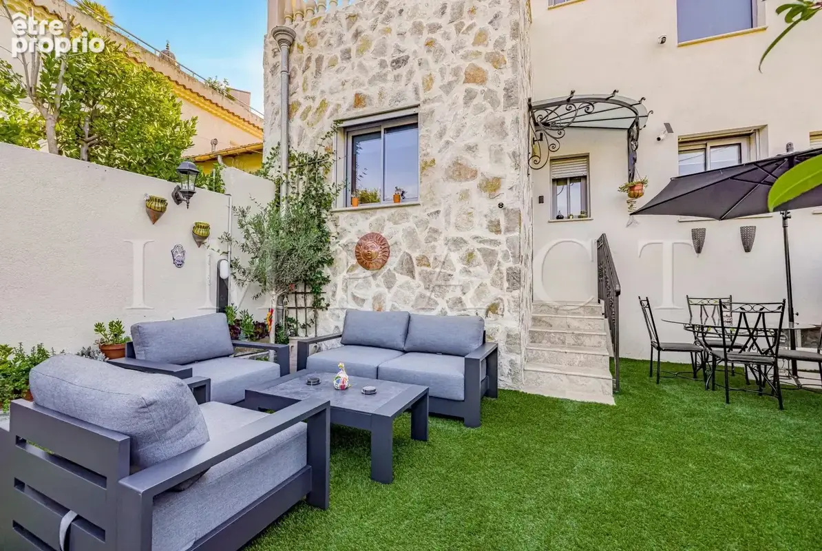 Cannes Broussailles,  Maison entièrement rénovée avec 4 chambres - photo 3