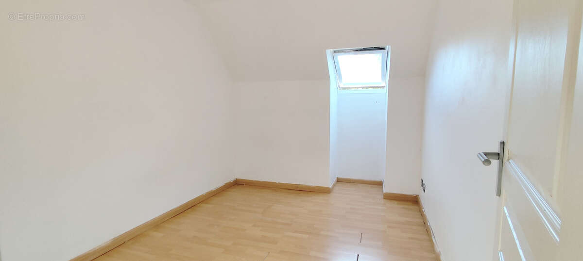 Maison à LA CHAUSSEE-SAINT-VICTOR