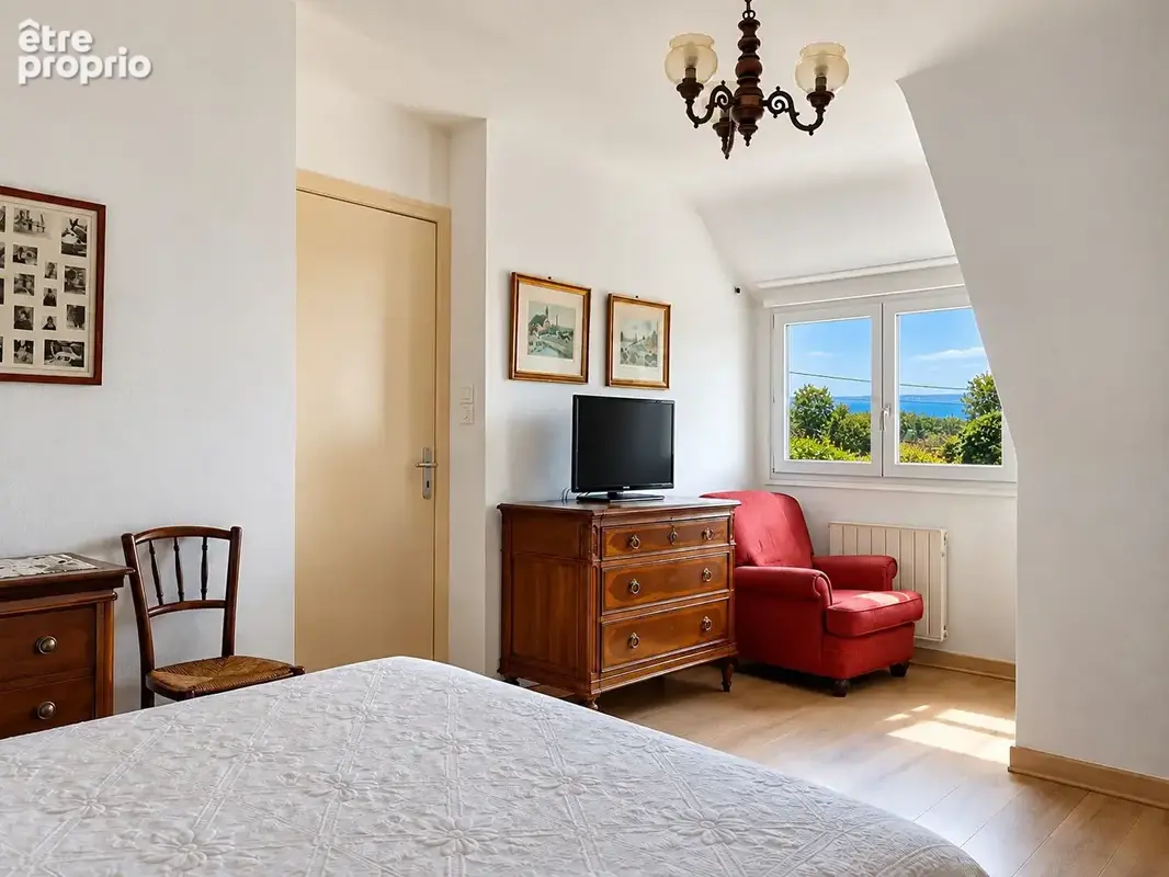 Plozévet - maison 130 m²  - vie de plain-pied - 3 chambres - jardin - aperçu mer - photo 10