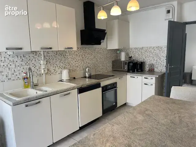 Appartement 104 m² à Cenon  - photo 2
