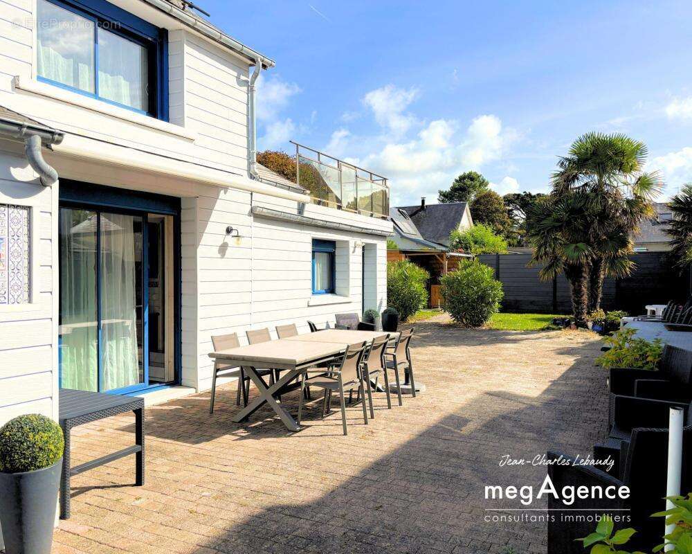 Maison à JULLOUVILLE