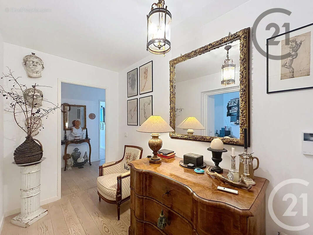 Appartement 81 m² à Fontainebleau  - photo 4