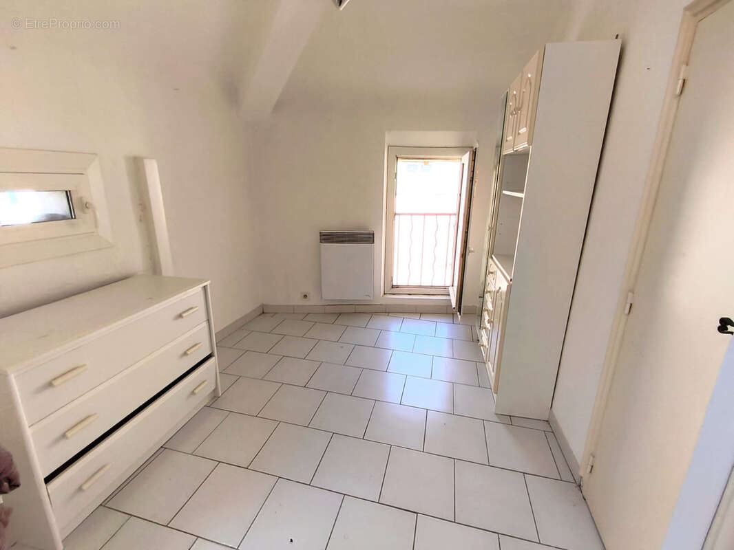 Appartement à BAGNOLS-EN-FORET