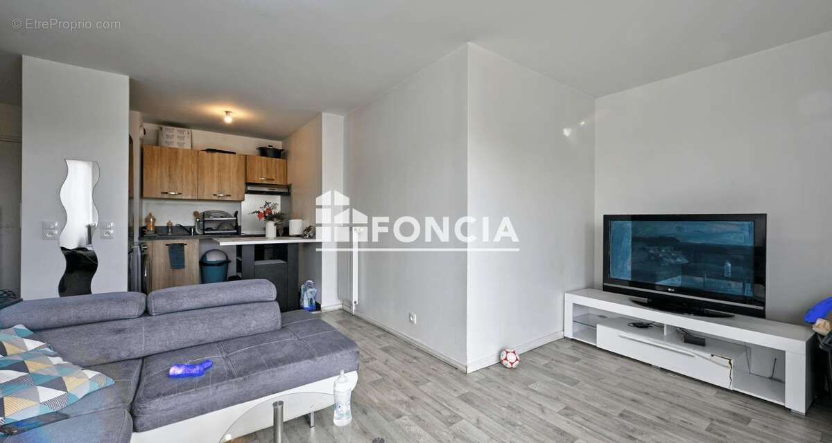 Appartement à JOUY-LE-MOUTIER