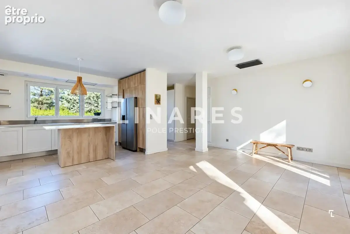 LES BASTIDES – Maison plain-pied de 150m2 - Piscine - Terrain 2000m2 - 13100 Aix-en-Provence/Puyricard - photo 10