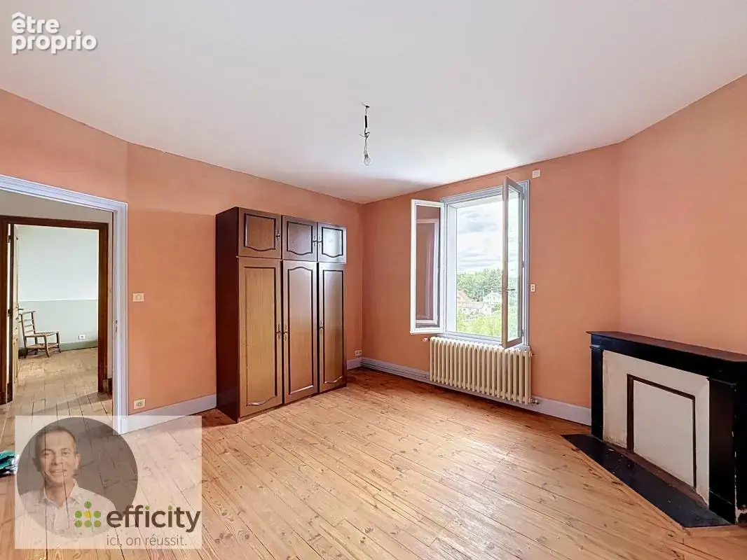 Maison 6 pièces 180 m² à vendre à Saint-Yorre (03270) - photo 12