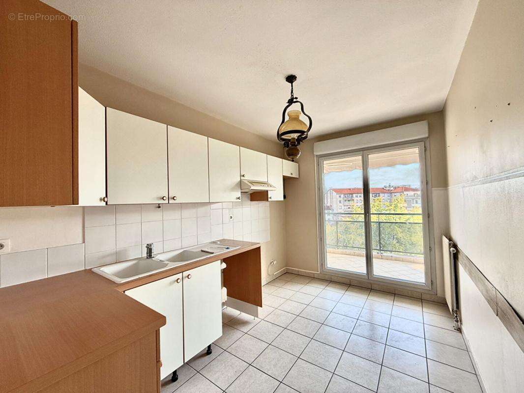 Appartement à LYON-3E