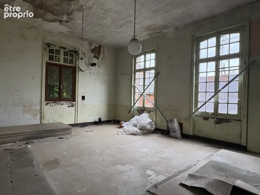 Une propriété comprenant une maison de Maître à rénover d'environ 300m2 + caves en sous-sol et grenier au dess - photo 11