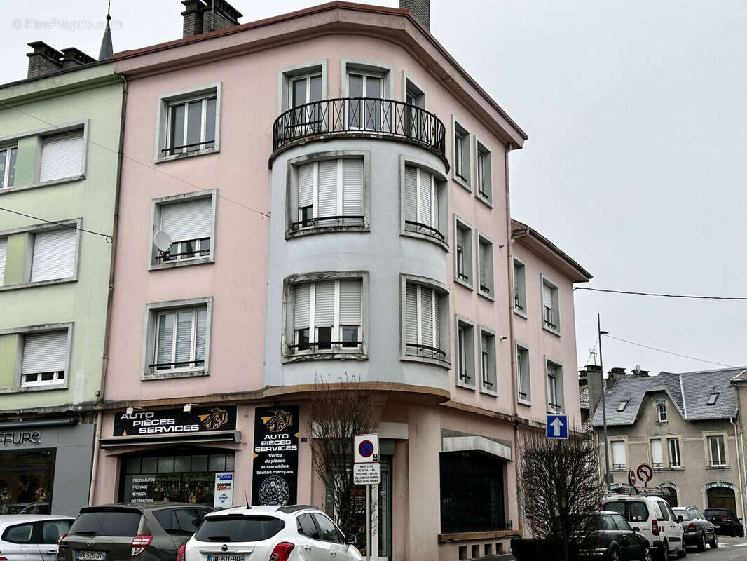 Appartement à CHARMES