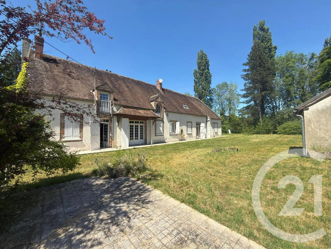 Maison à EGRISELLES-LE-BOCAGE