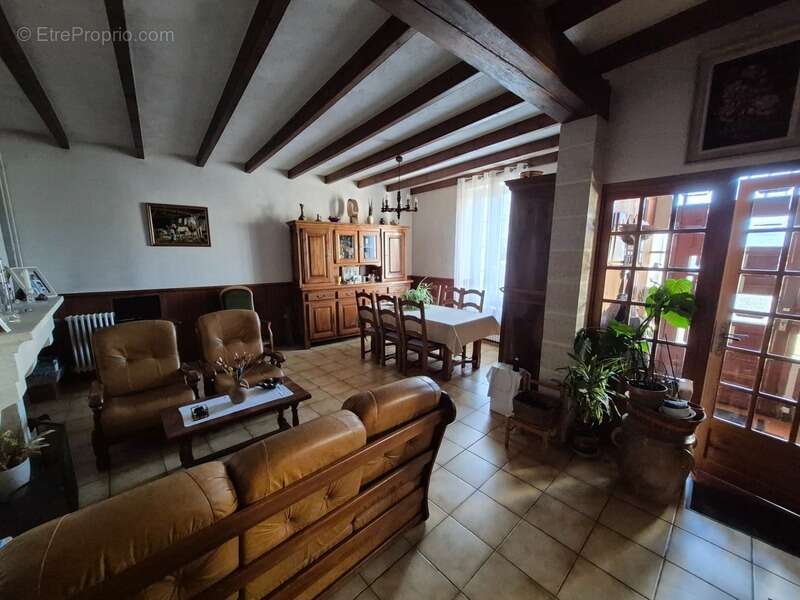 Maison à SAINT-SAVINIEN