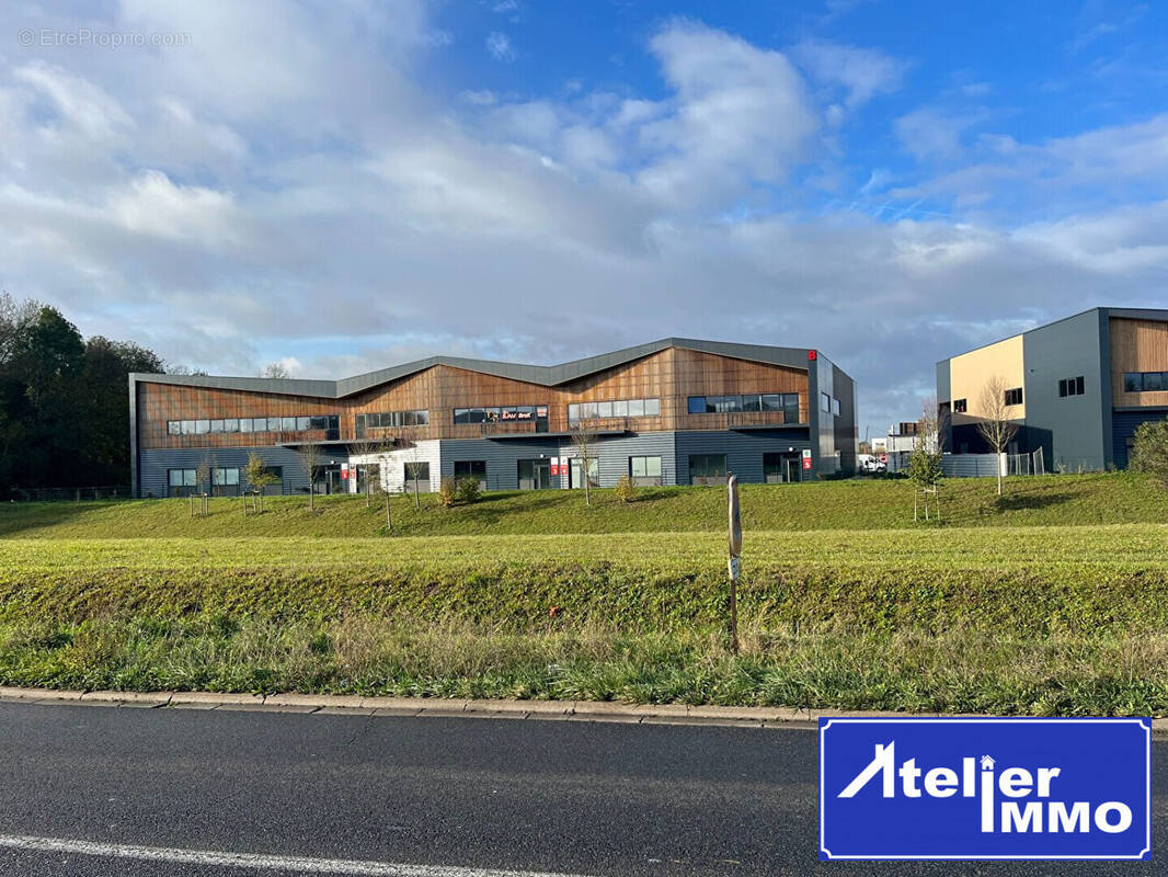 Commerce à MOISSY-CRAMAYEL