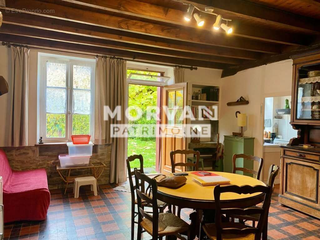 Maison à BILLY-CHEVANNES