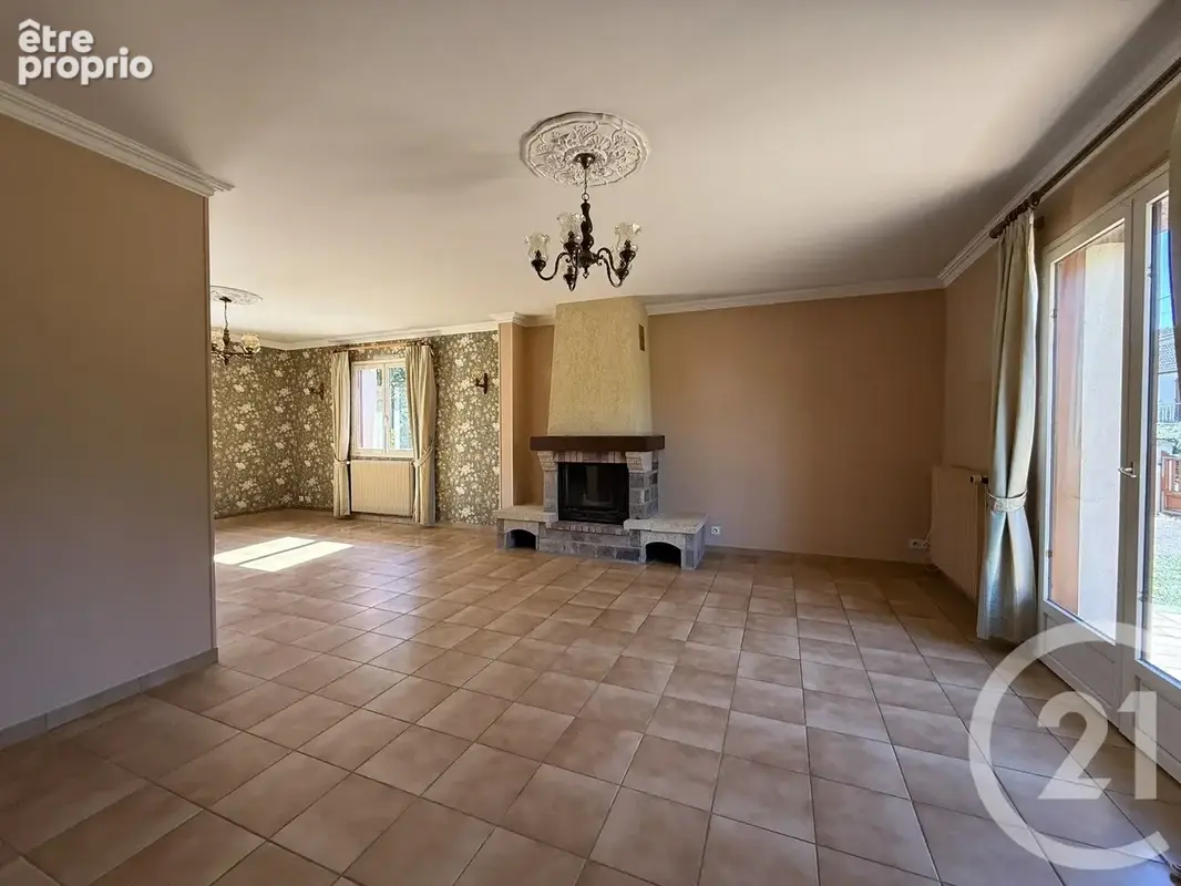 Maison 5 pièces 165 m² à vendre à Chateaudun (28200) - photo 2