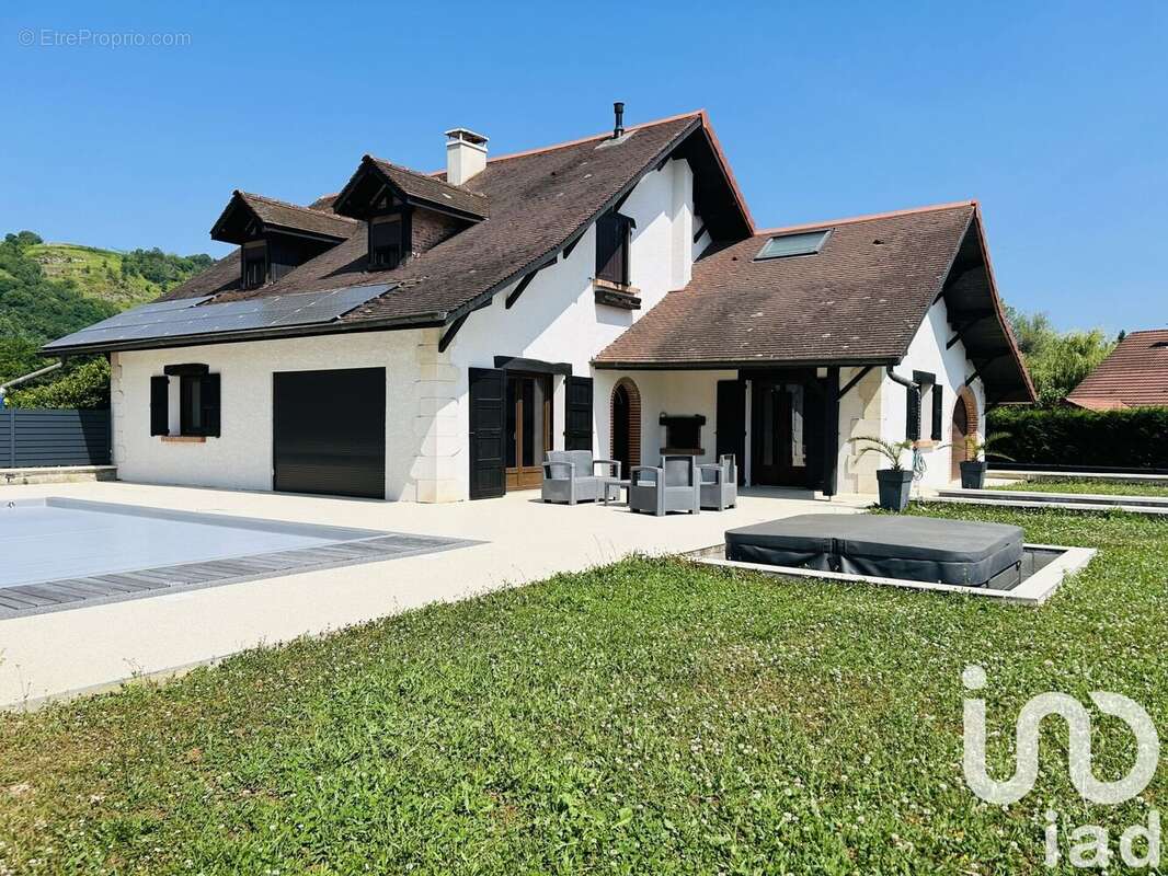 Photo 2 - Maison à CHAPAREILLAN