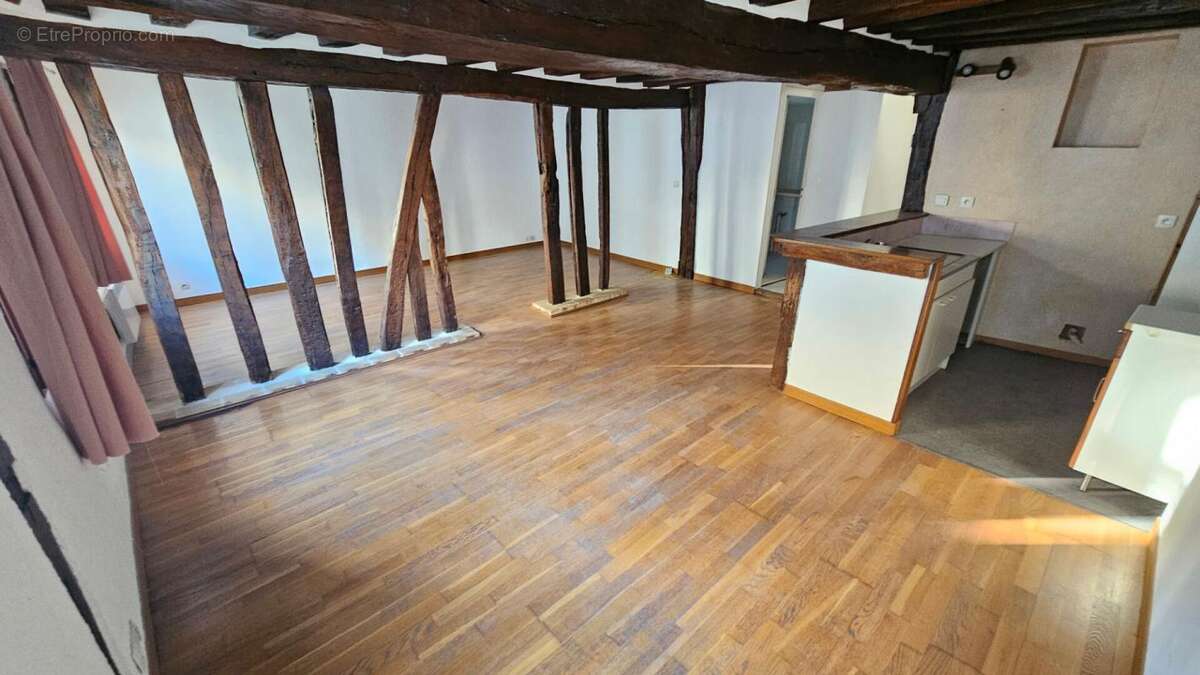 Appartement à HOUDAN