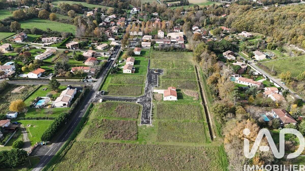 Photo 3 - Terrain à SAIGUEDE