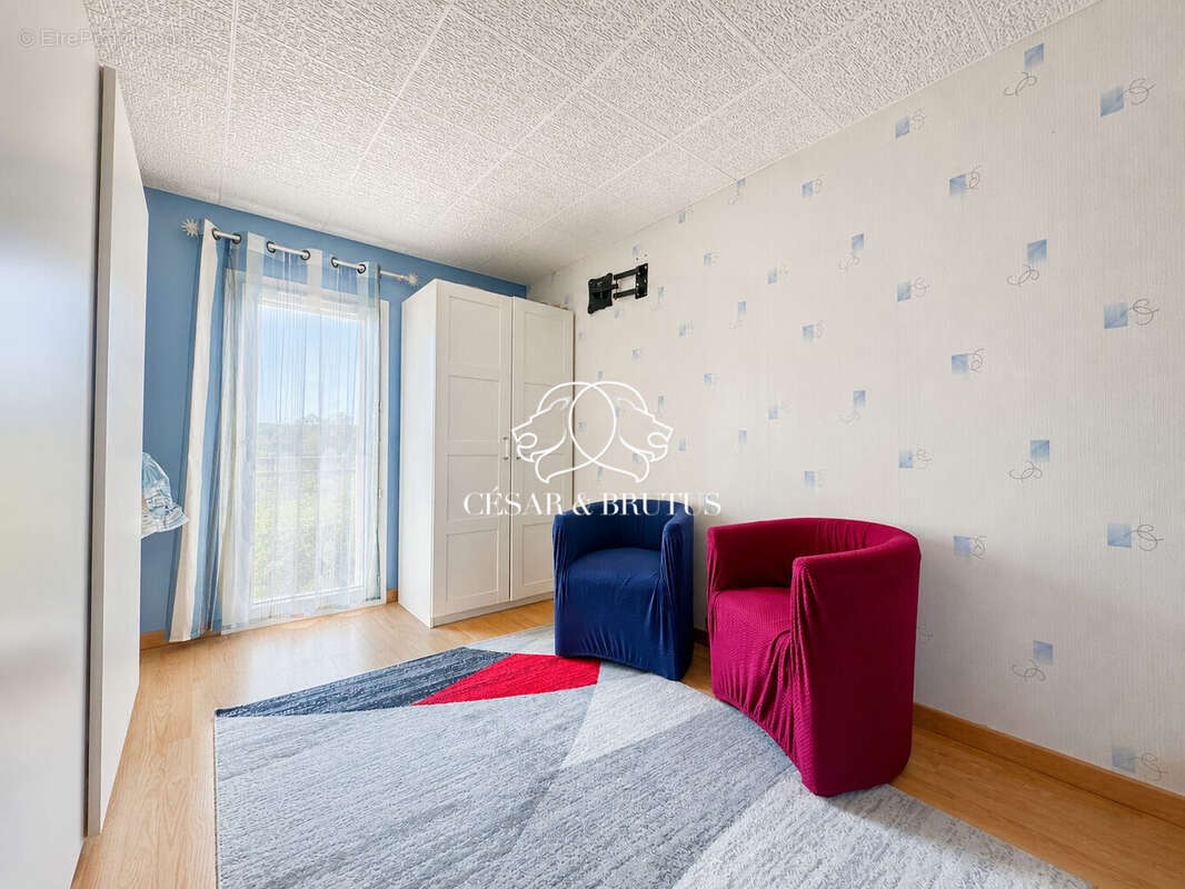 Maison 130 m² à Corbas  - photo 8
