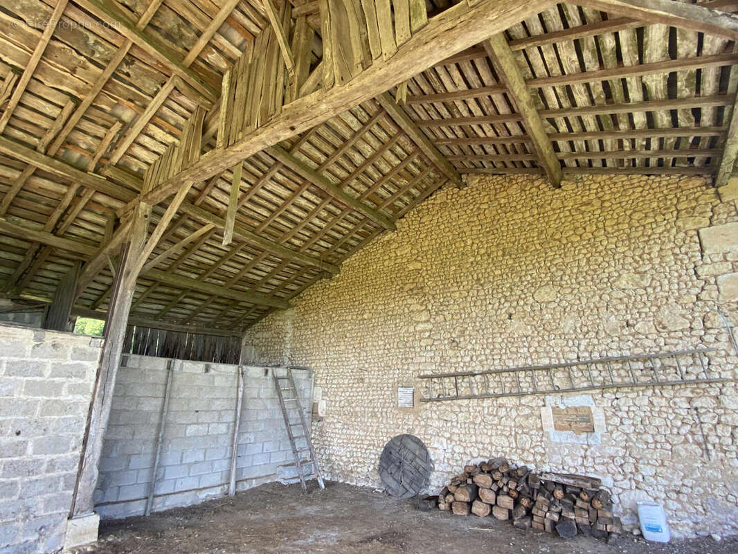 Jolie maison de campagne à vendre à Bors-de-Montmoreau - photo 10